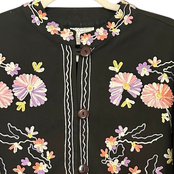 Vintage Embroidered Artsy Kimono Style Floral Black Button Down Jacket size XL - Picture 5 of 10